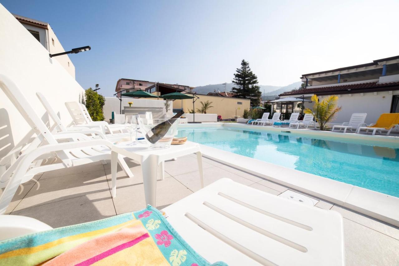 Villa Concettina Capo d'Orlando Bagian luar foto